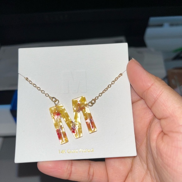 Acrylic “M” pendant necklace - Picture 3 of 4